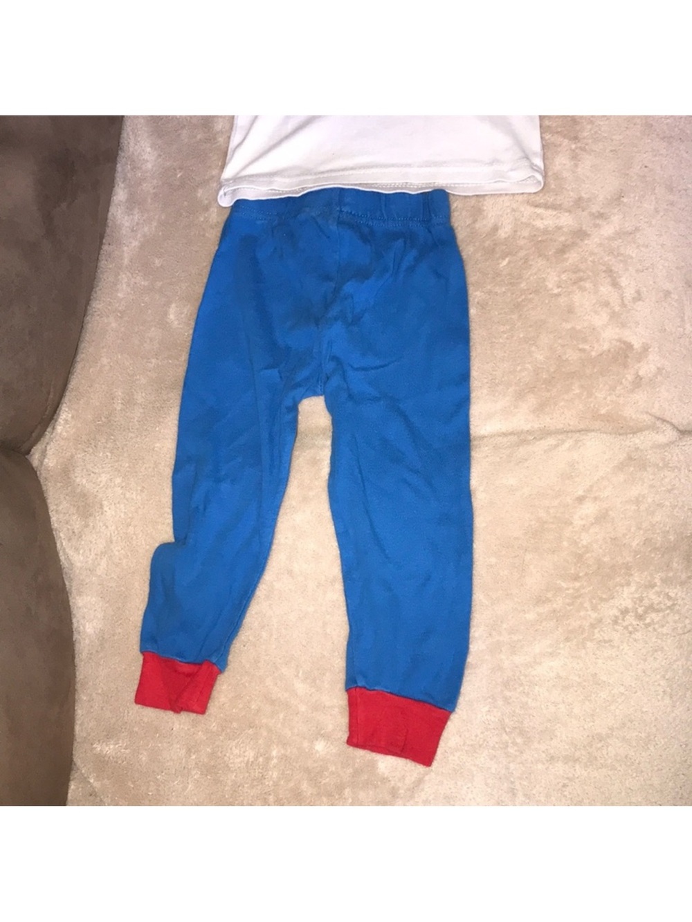Marvel 3T Captain America White, Blue & Red Kids Pajama Costume Set - Picture 4 of 6